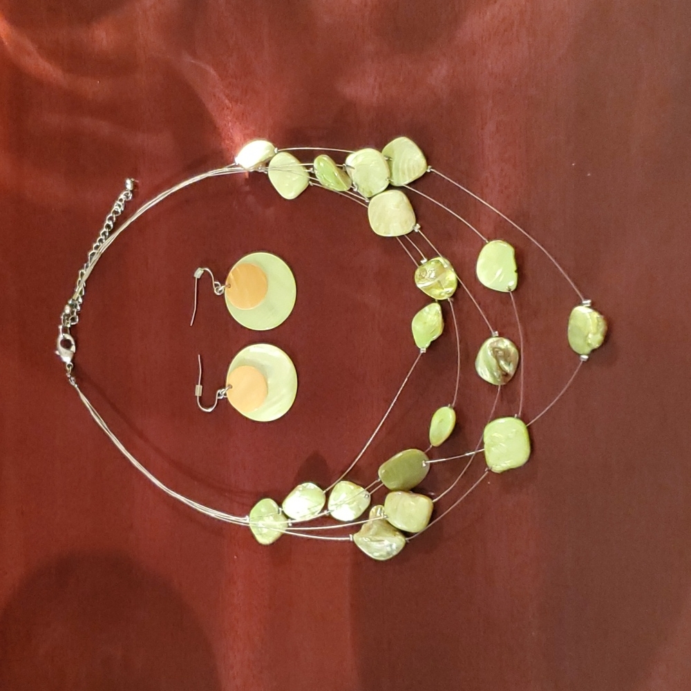 Light lime green capiz shell necklace and earrings